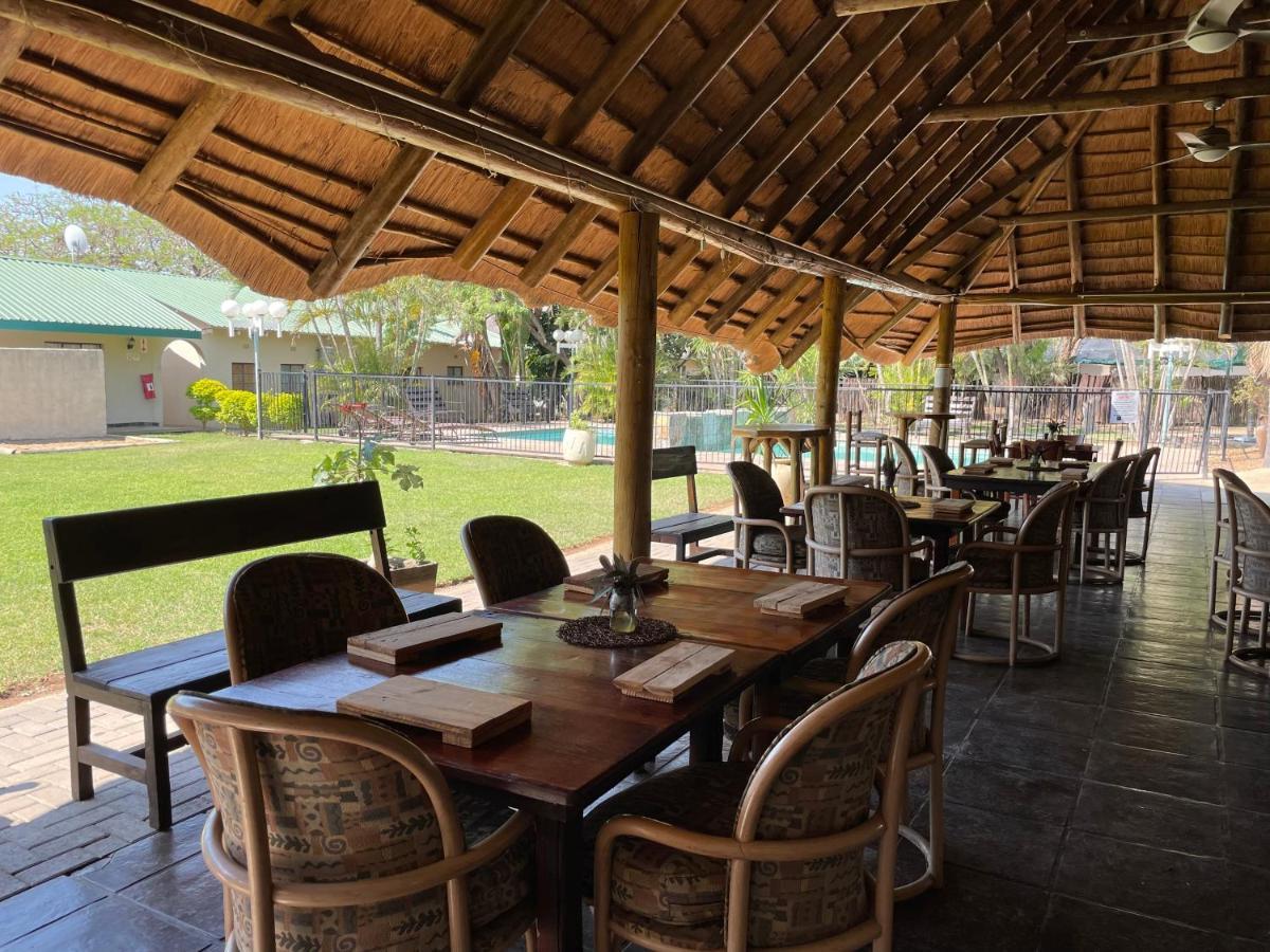 Buffalo Hotel Hectorspruit Buitenkant foto