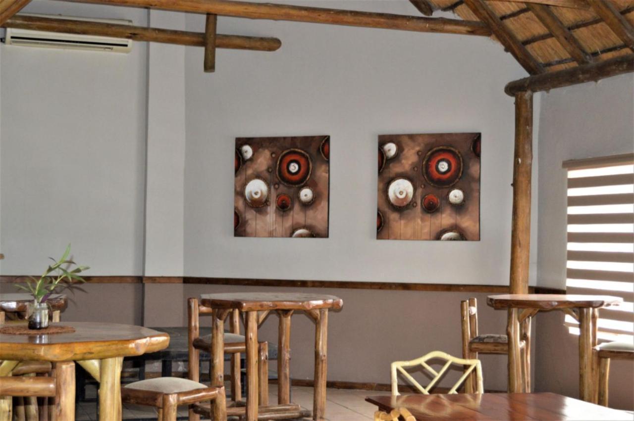Buffalo Hotel Hectorspruit Buitenkant foto