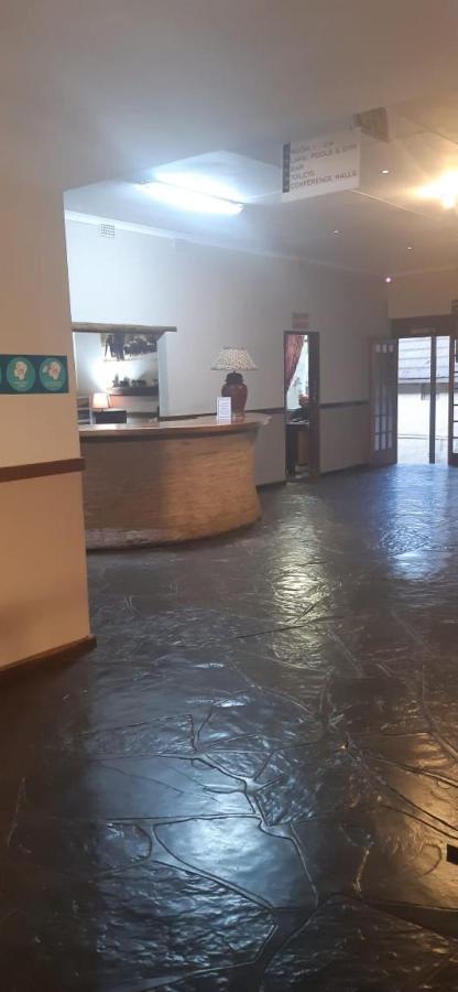 Buffalo Hotel Hectorspruit Buitenkant foto