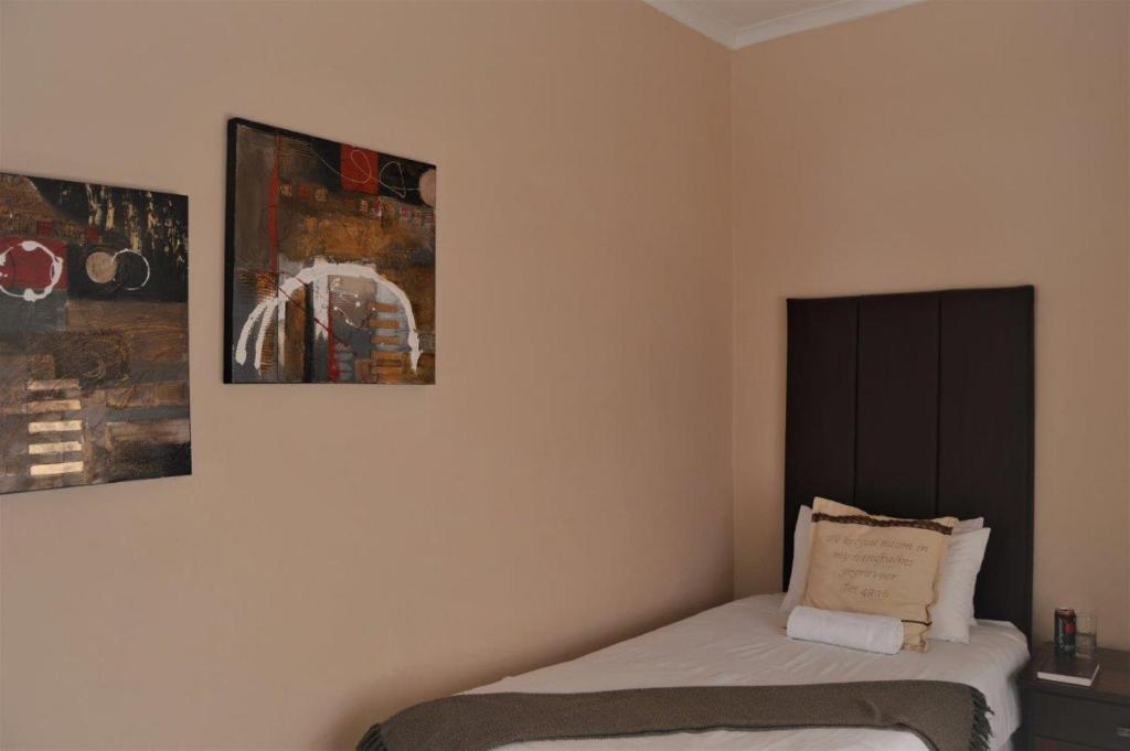Buffalo Hotel Hectorspruit Buitenkant foto