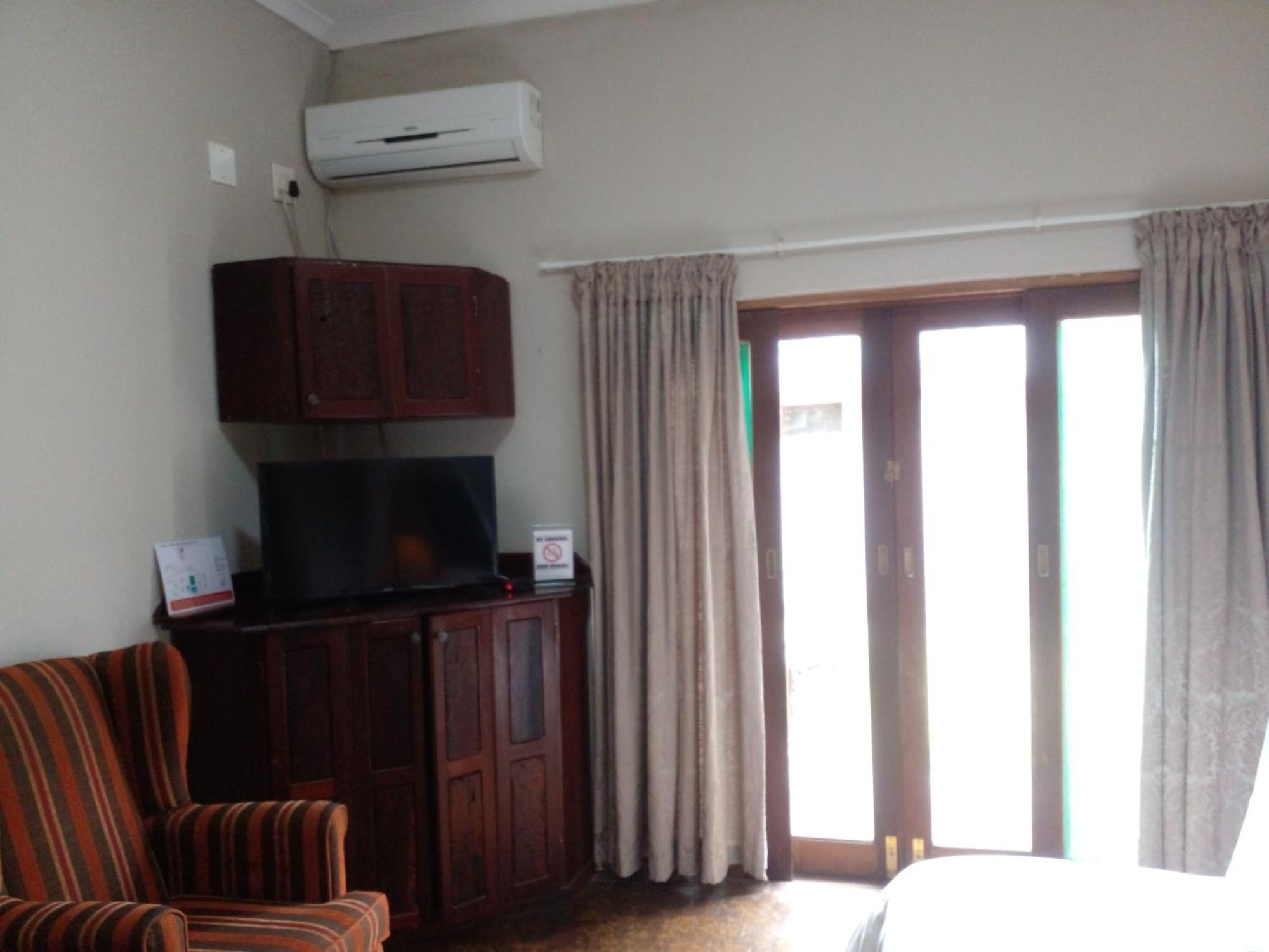 Buffalo Hotel Hectorspruit Buitenkant foto