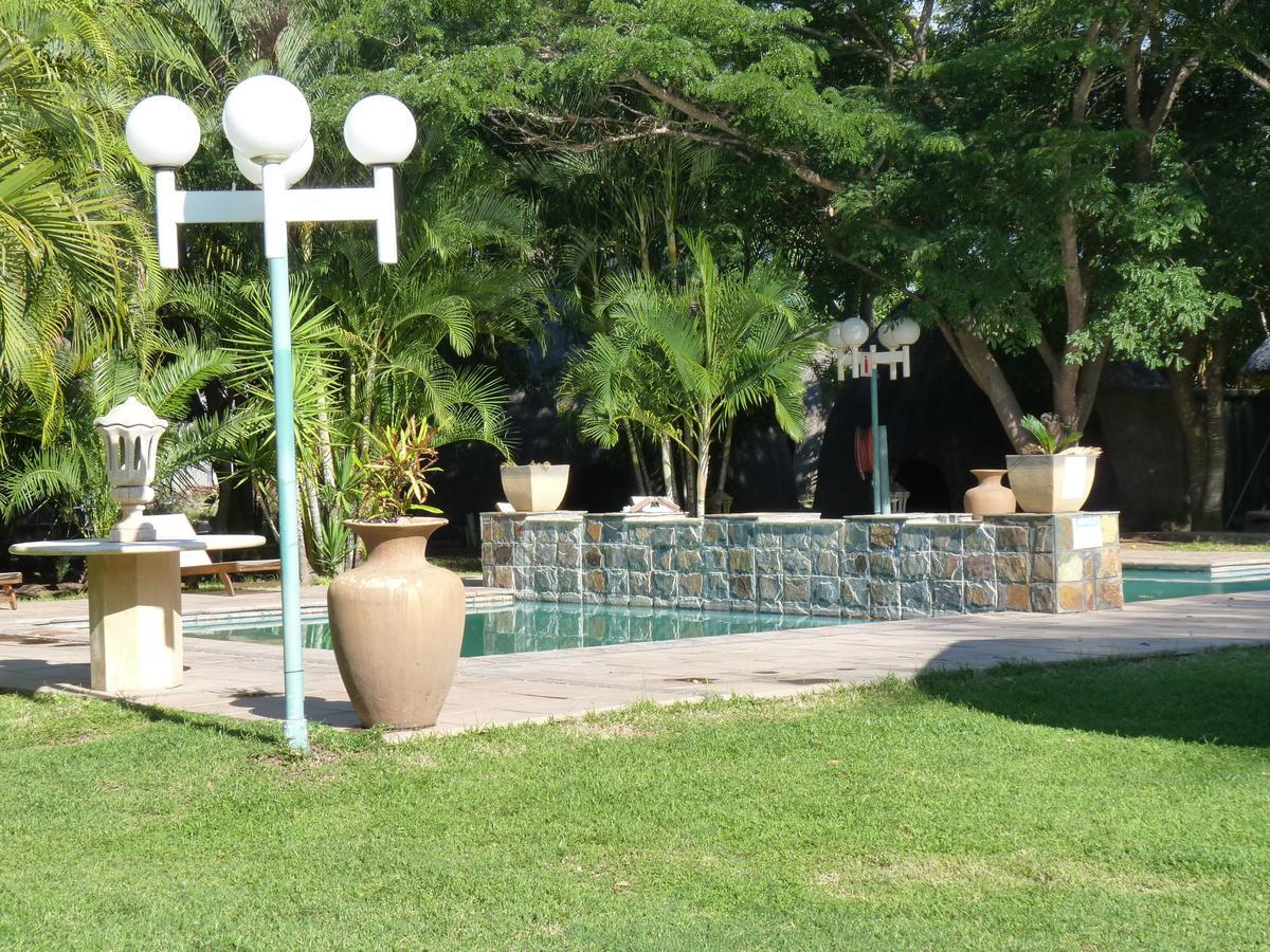 Buffalo Hotel Hectorspruit Buitenkant foto