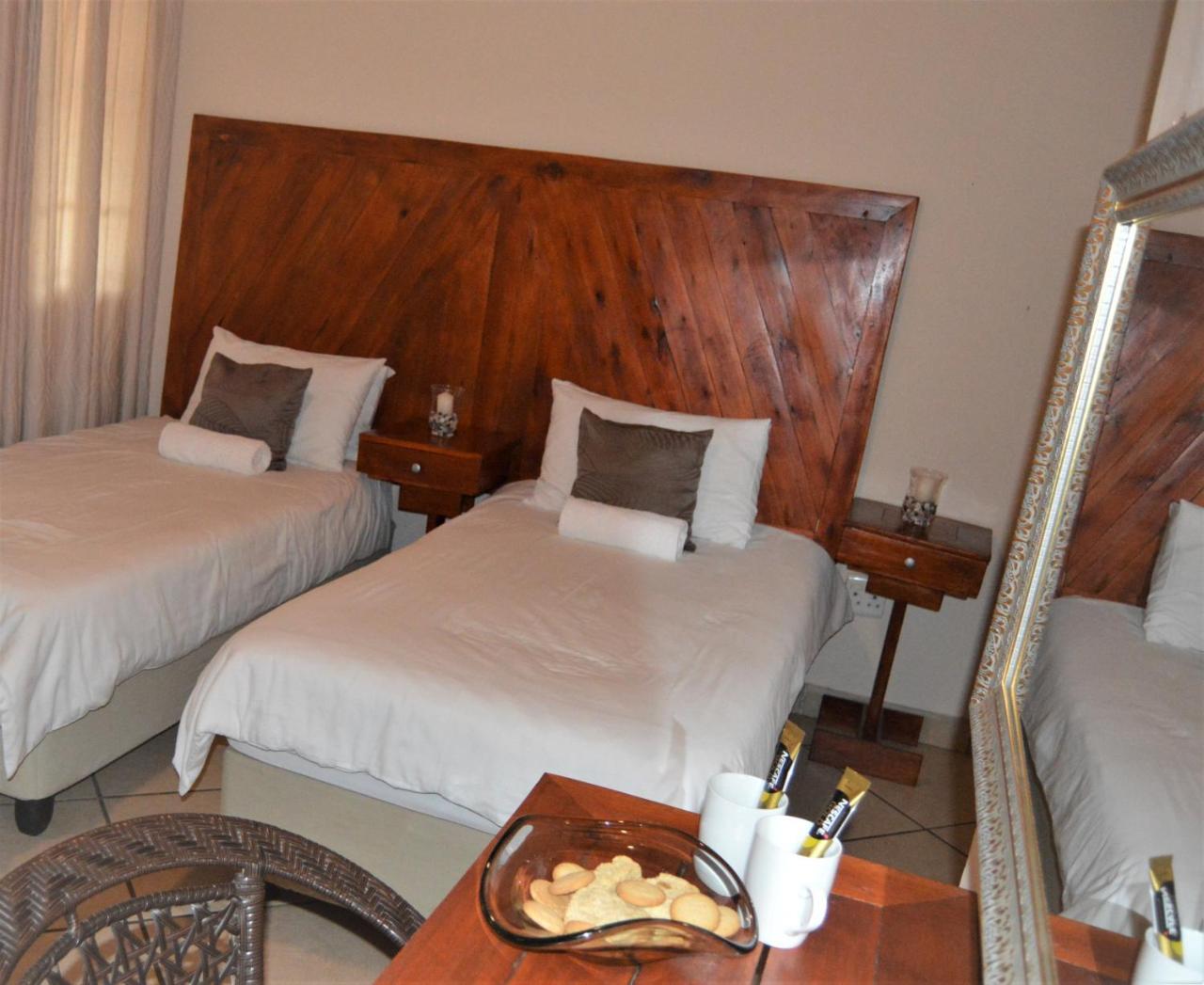 Buffalo Hotel Hectorspruit Buitenkant foto